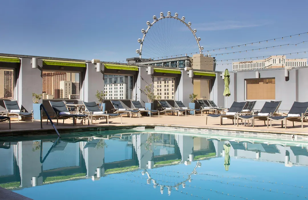 The Lapis Suite At Platinum Hotel-1