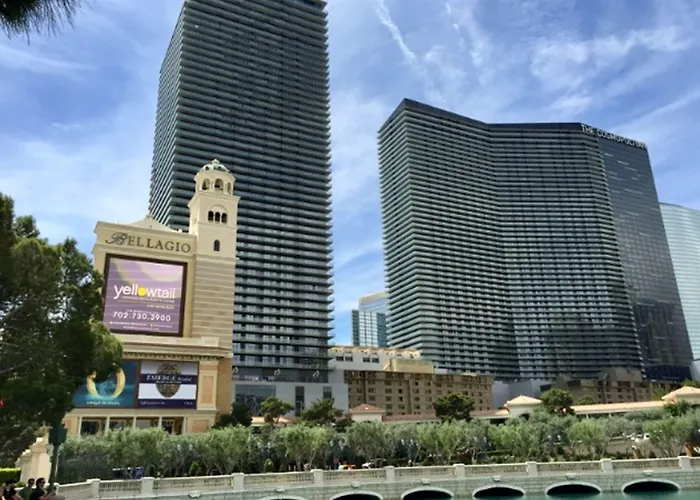 Getaways At The Jockey ClubAparthotel